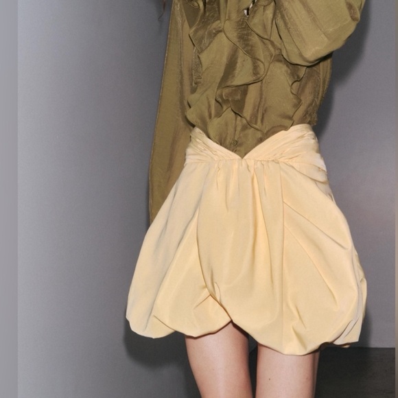 Zara Dresses & Skirts - ZARA ZW COLLECTION Puffed Mini Skirt Yellow Bubble Balloon Volume Pleat Women Xs